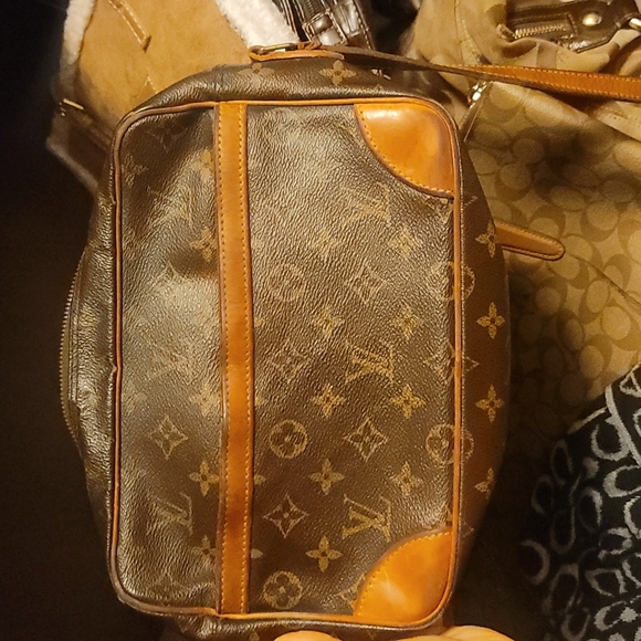Vintage Louis Vuitton Crossbody - Picture 2 of 4